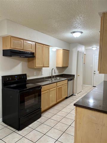Building Photo - 3008 Townbluff Dr