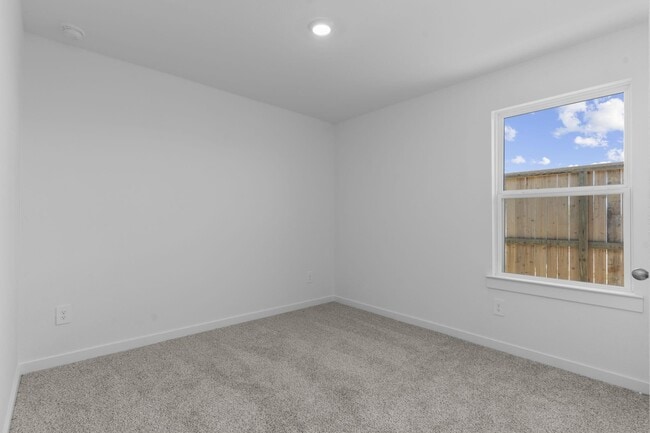 Building Photo - 1015 River Coral Ln