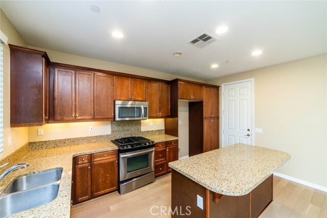 Building Photo - 168 Desert Bloom