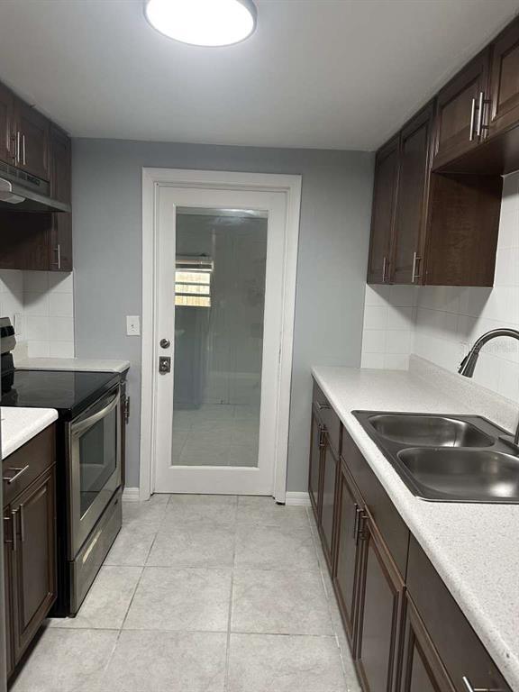 Building Photo - 3607 E Lambright St