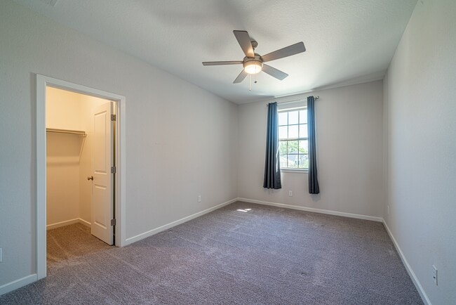 Building Photo - 4706 Llano Lp