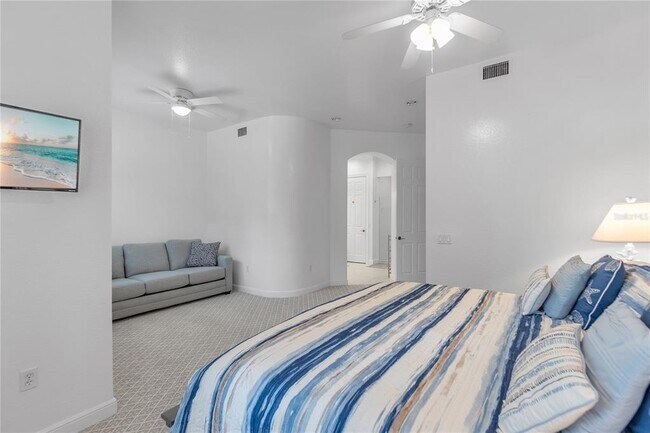 Building Photo - 5405 46th Ct W