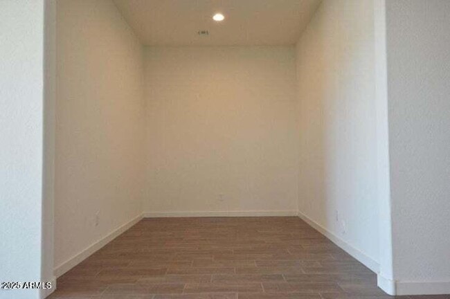 Building Photo - 9320 S 55th Pl