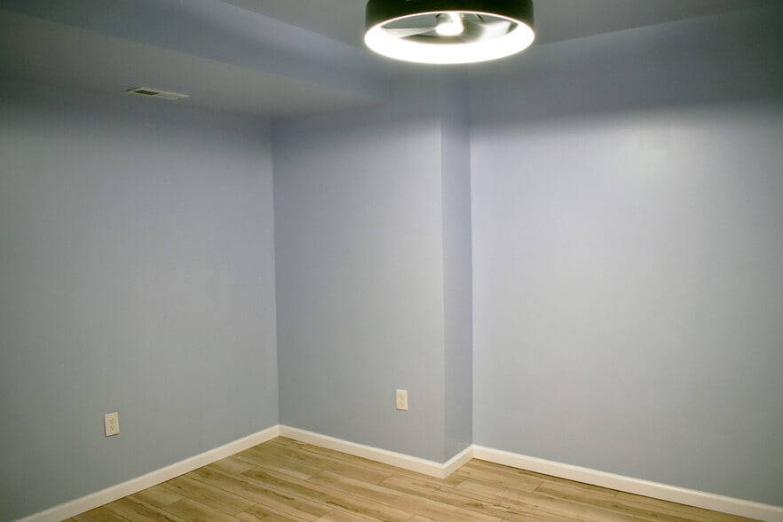 Office - 2254 Sidney Ave