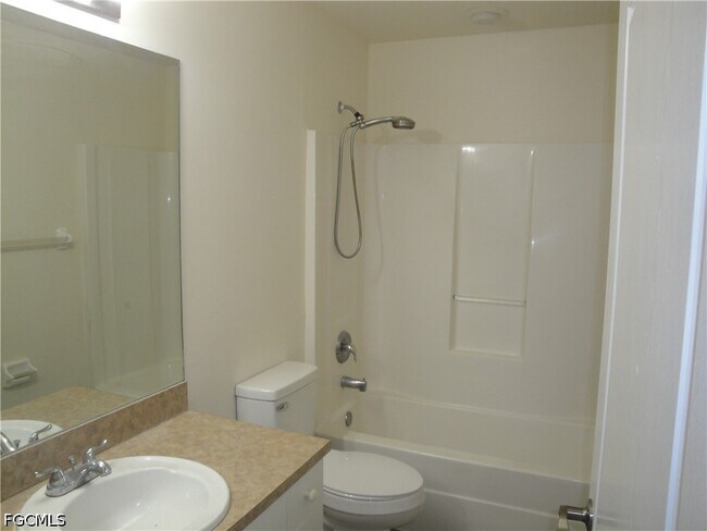 Building Photo - 1236 Bayou St
