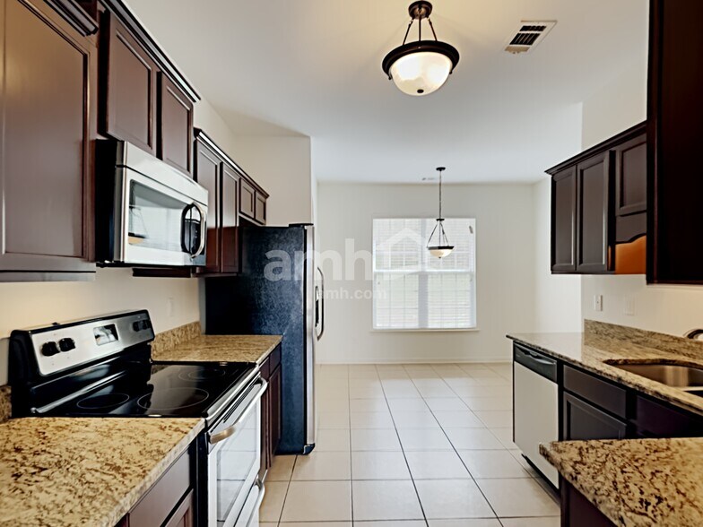 Building Photo - 1050 Kentshire Cv