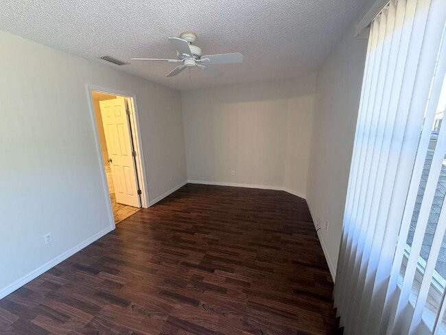 Building Photo - 2 Bedroom Lakeview Winter Haven Home Now Available for Rent!