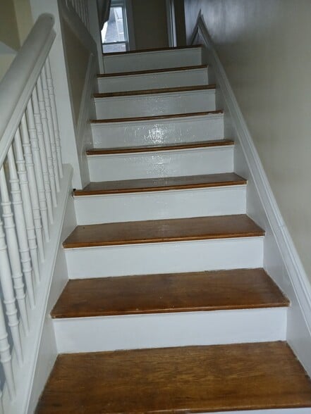 Building Photo - 813 1/2 4th St