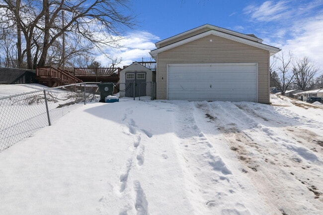 Building Photo - 655 Ferndale Ave