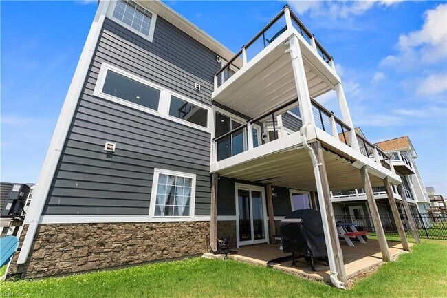 Building Photo - 115 Grandview Dr