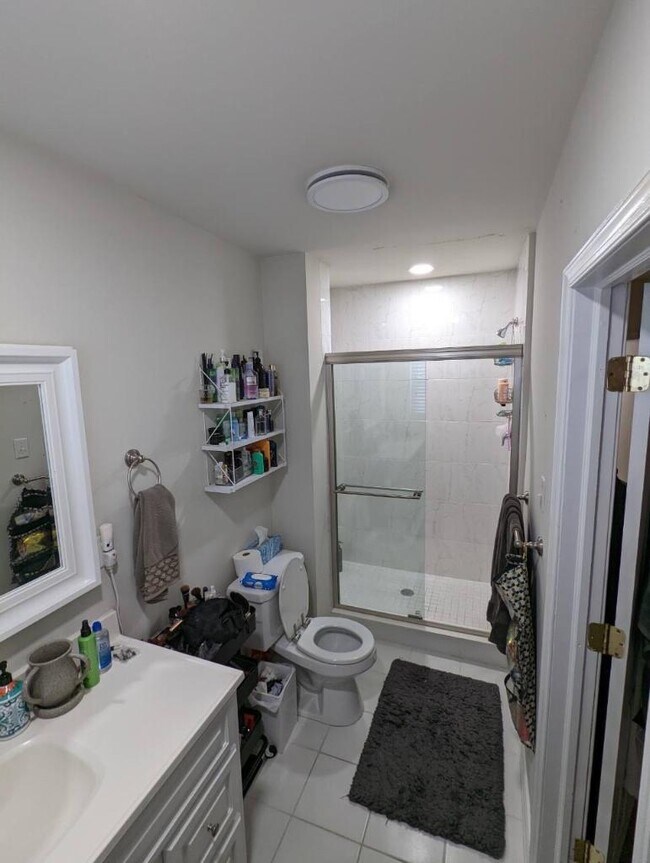 Building Photo - 125 Montgomery Ave