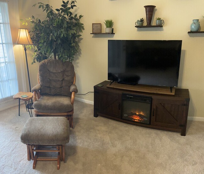 Living room with smart TV - 1243 Carriage Dr