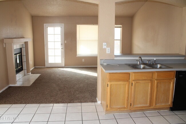 Building Photo - 12217 Red Sun Dr