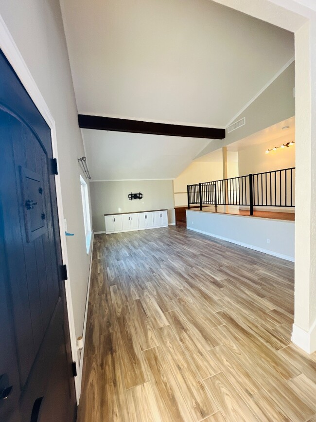 Building Photo - 6407 Los Altos Dr