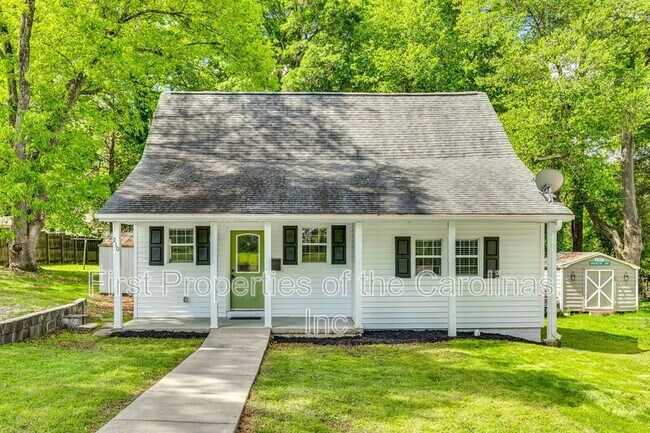 Primary Photo - 210 Knox St