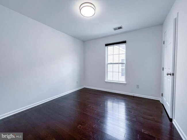 Building Photo - 3909 Beeker Mill Pl