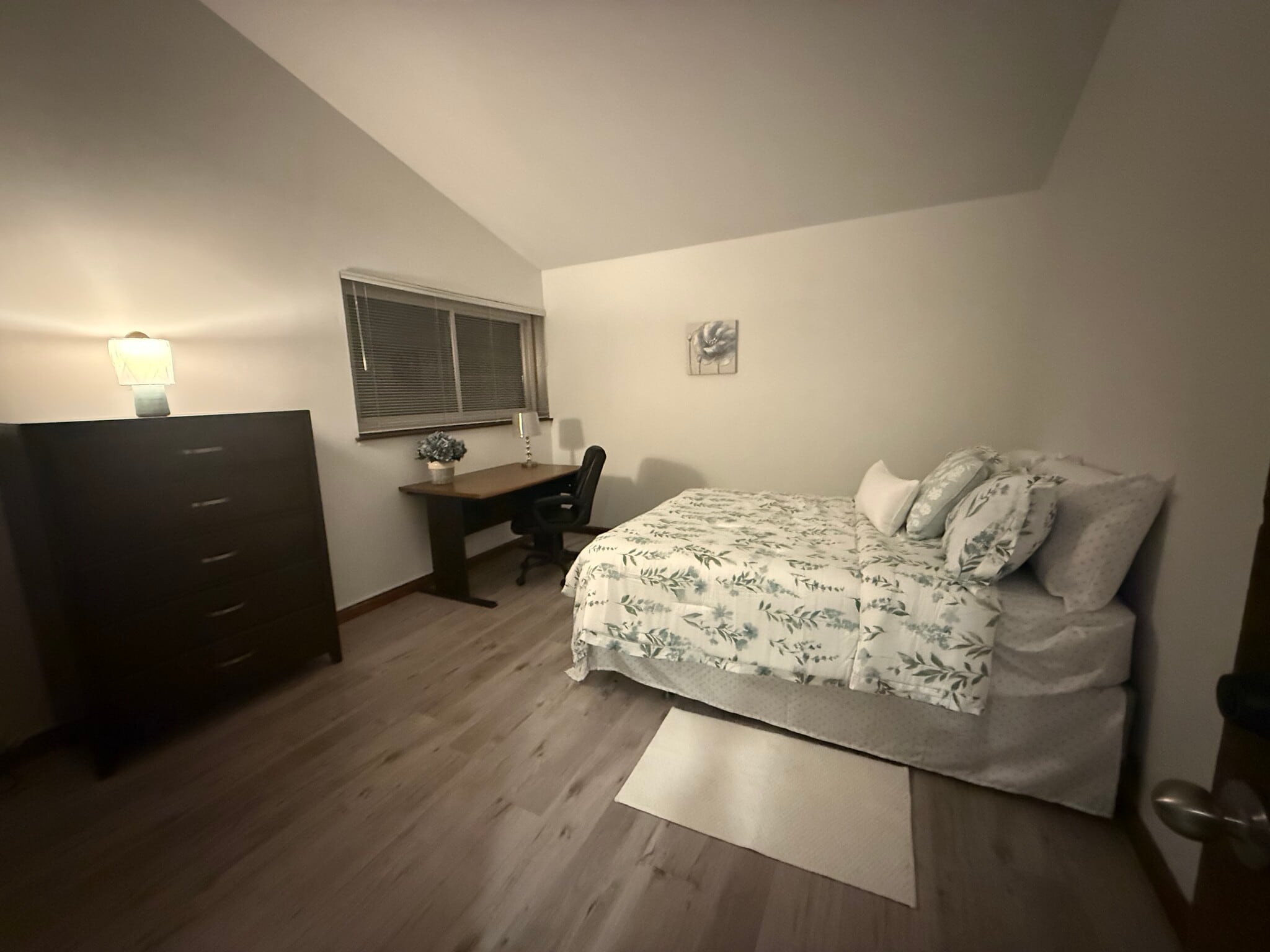 Building Photo - 1049 Danby Rd