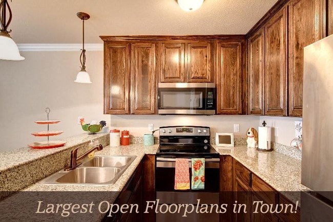 Building Photo - 701 S. Lillian Street, Stephenville, Texas