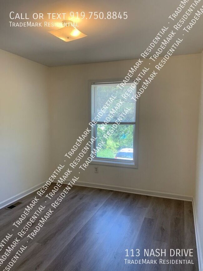 Building Photo - 113 Nash Dr