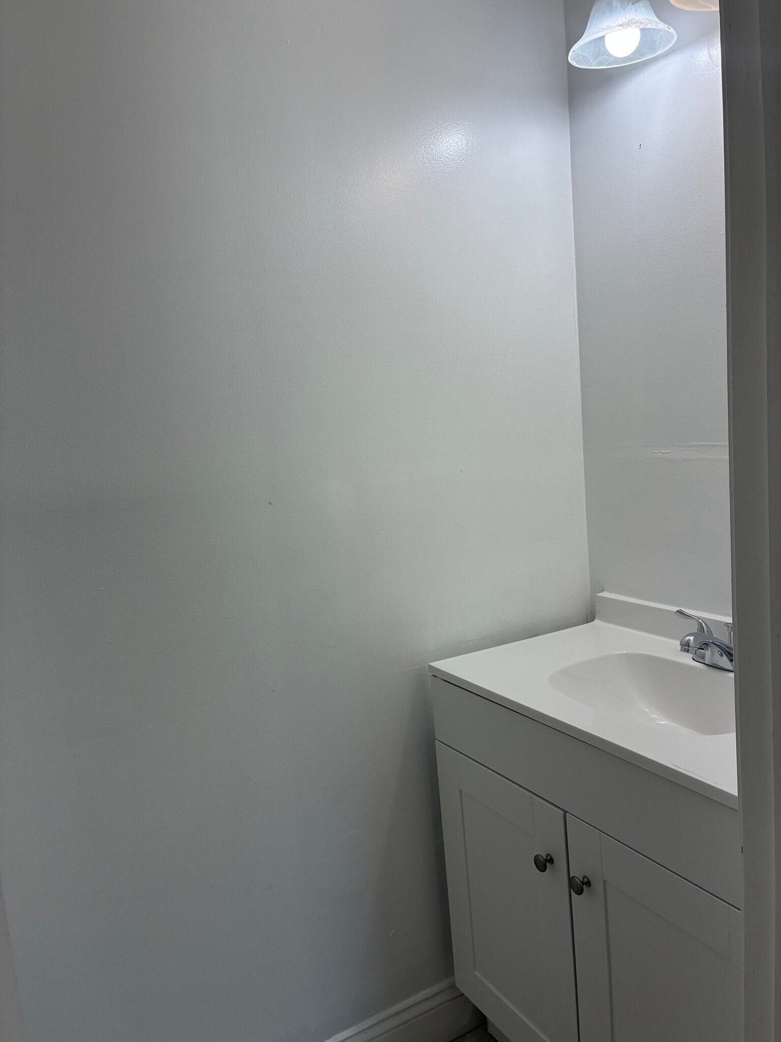 Building Photo - 425 Oakwood St SE