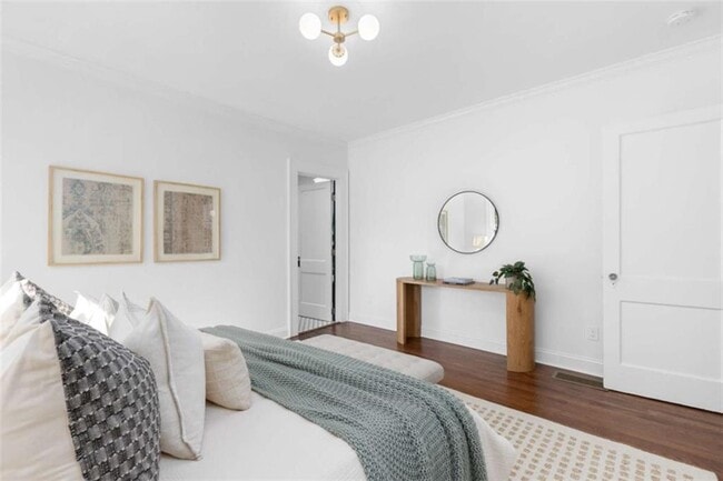 Building Photo - 987 Alloway Pl SE