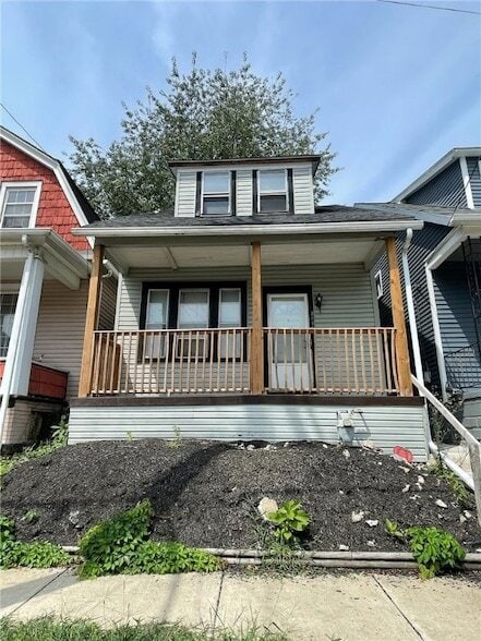 Primary Photo - 2115 6th Ave
