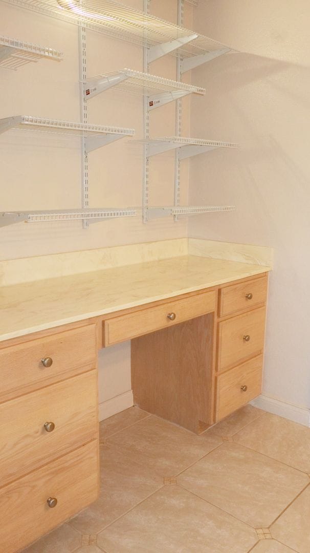 Building Photo - Beautiful 3 bedrooms corner unit condo located in Poway.