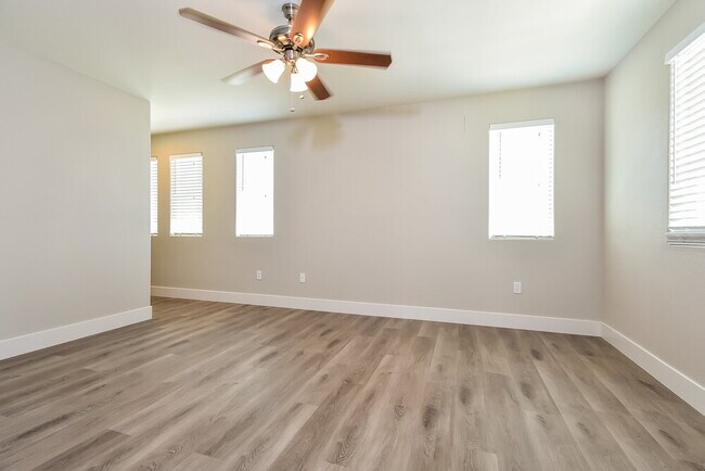Building Photo - 10424 Concetta Ave