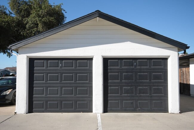 Building Photo - 8219 19th St