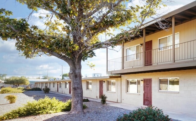 Building Photo - 2821 N Columbus Blvd