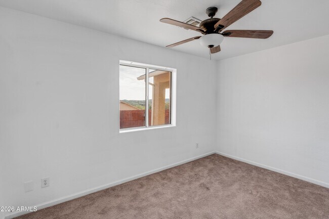 Building Photo - 33665 S Incline Dr