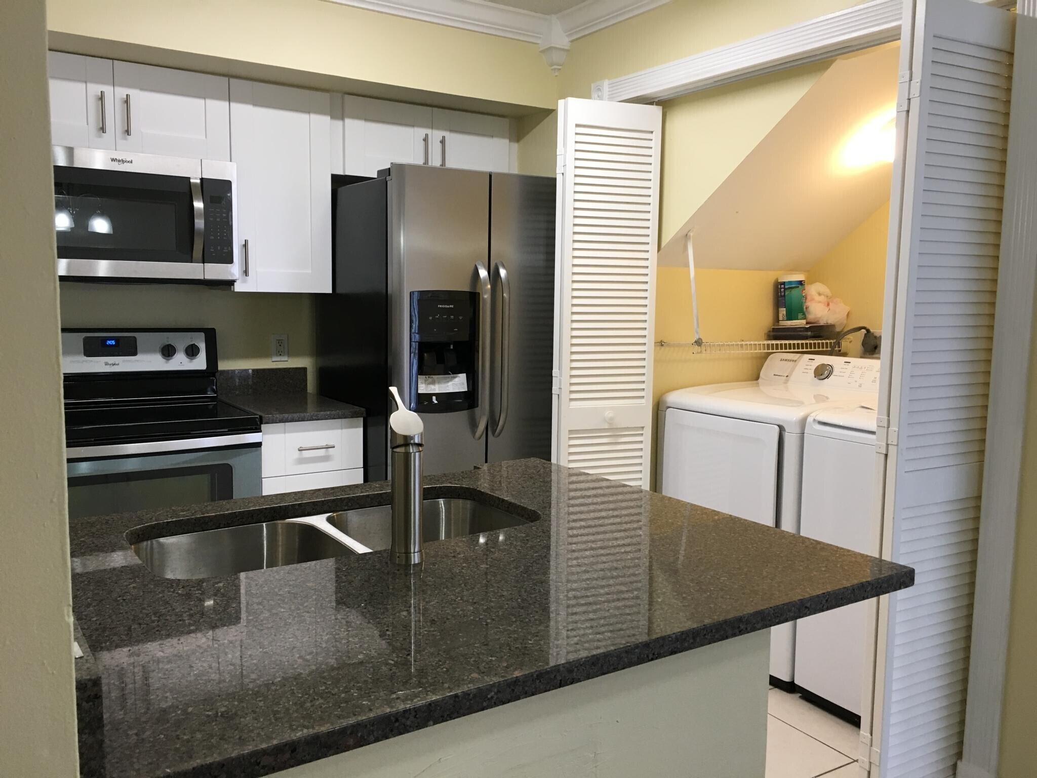 Building Photo - 12154 Saint Andrews Pl