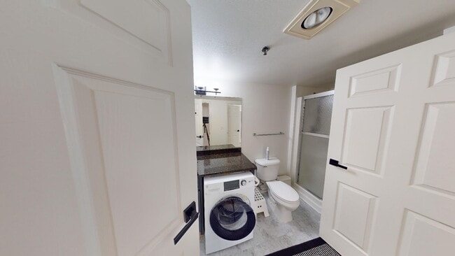 Building Photo - 270 E Highland Ave