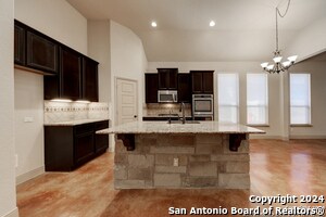Building Photo - 511 Pecan Forest