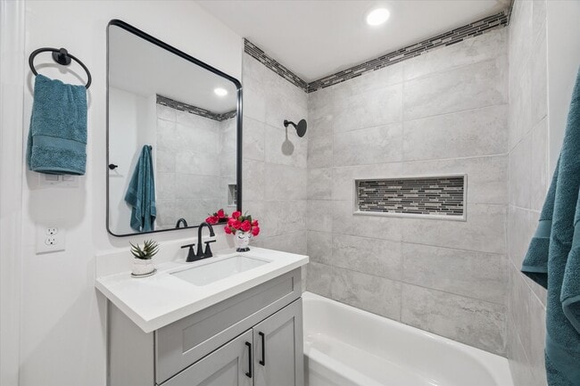 Building Photo - 9206 St Lo Rd