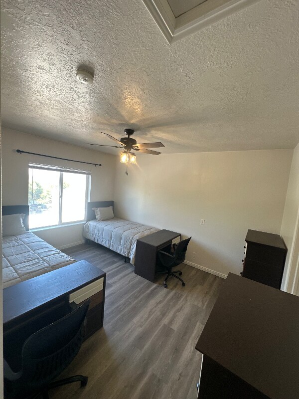 Building Photo - 1490 S 430 W