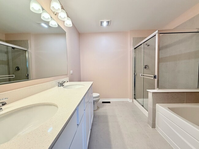 Building Photo - 4216 Chelsea Mnr Cir