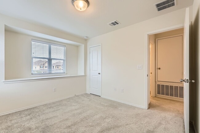 Building Photo - 14715 Bedstraw Dr