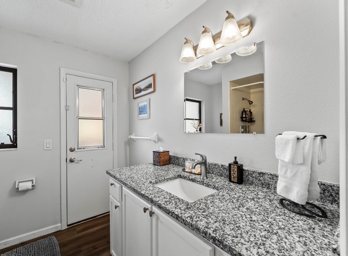 Building Photo - 1535 Ultramarine Ln