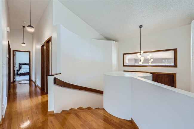 Building Photo - 1030 Popes Valley Dr