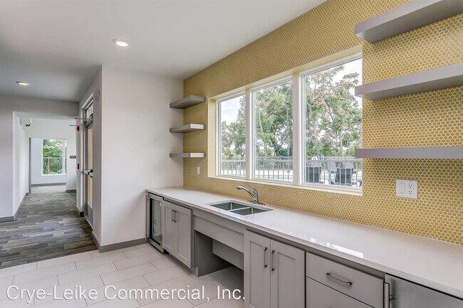 Building Photo - 1 br, 1 bath House - 400 Herron Dr. Unit 111