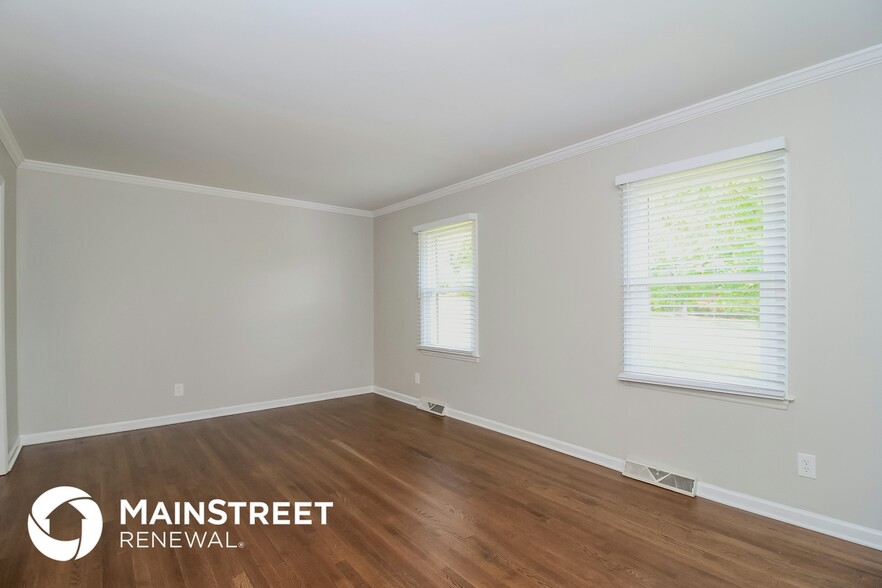 Building Photo - 999 Nottingham Rd