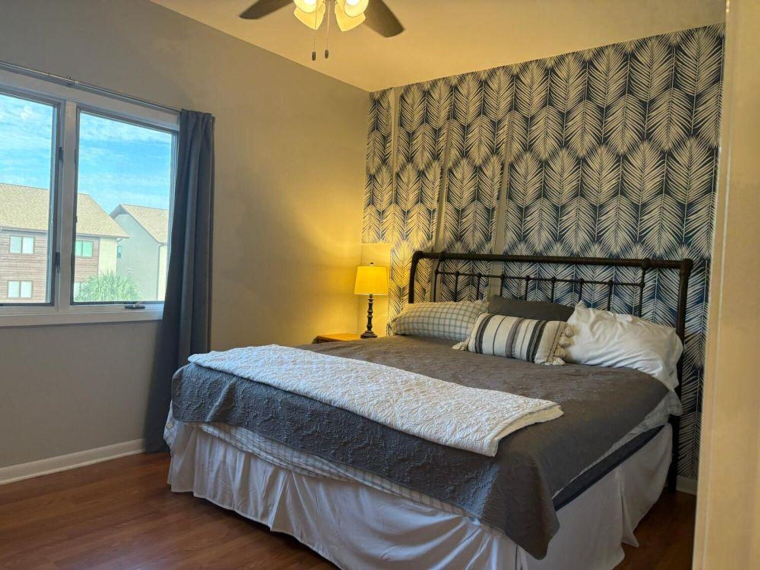 Building Photo - 3806 Spinnaker Dr