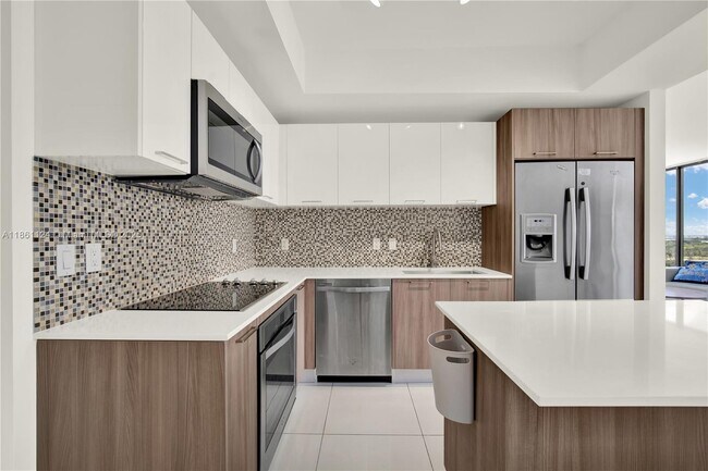 Building Photo - 5300 Paseo Blvd