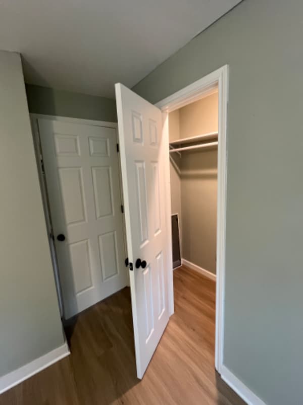 Building Photo - 608 Price St