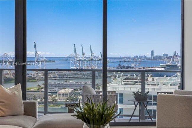 Building Photo - 500 Alton Rd