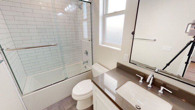 Building Photo - 212-214 IB Blvd.