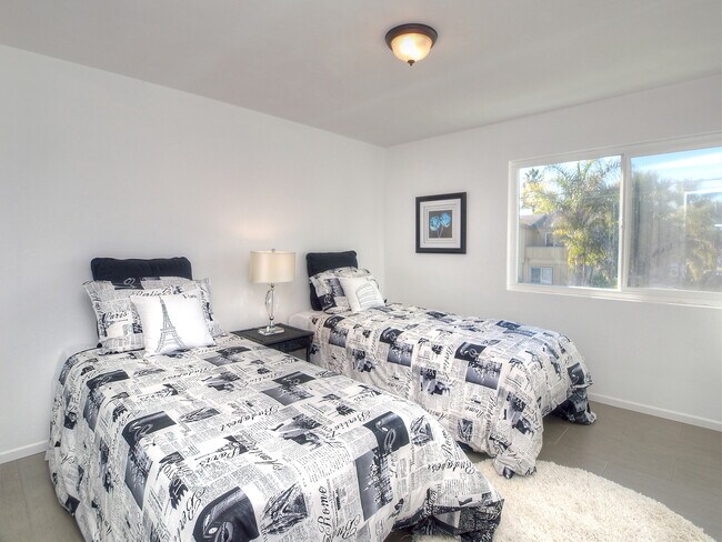 Building Photo - 6671 Sabado Tarde Rd