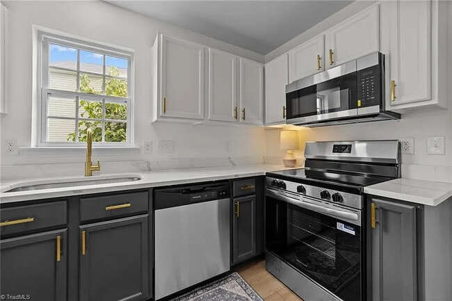 Building Photo - Earn Wealth While Leasing - Like a Homeowner - Lease to Own