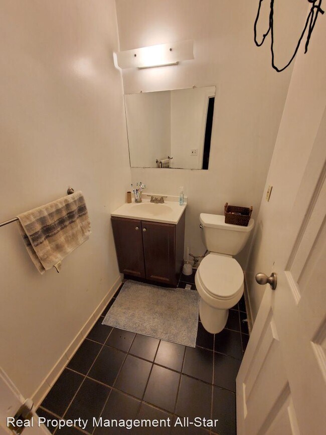 Building Photo - 2 br, 2.5 bath House - 24 Courtlandt Street